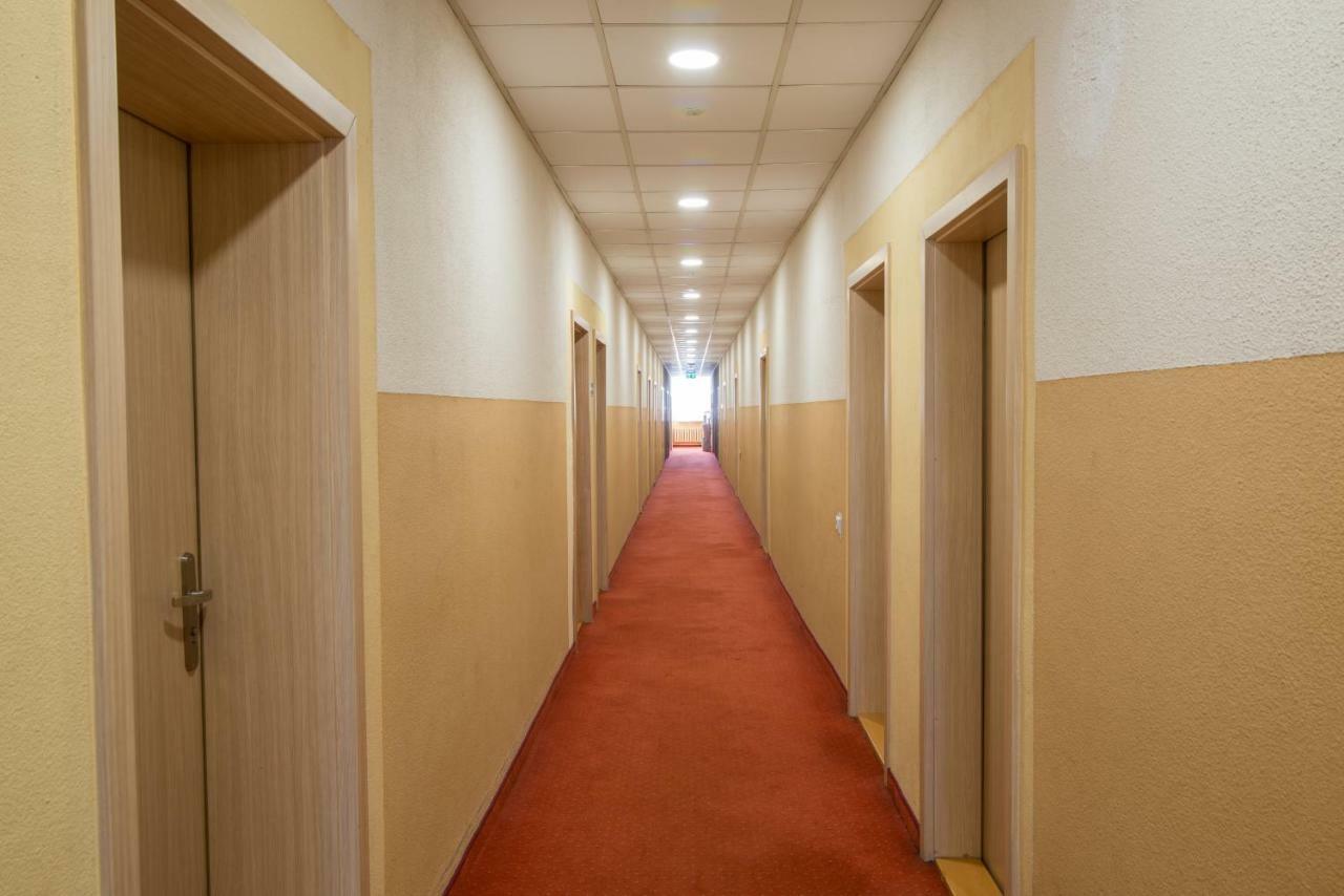 Hotel 104 Stargard Szczecinski Luaran gambar