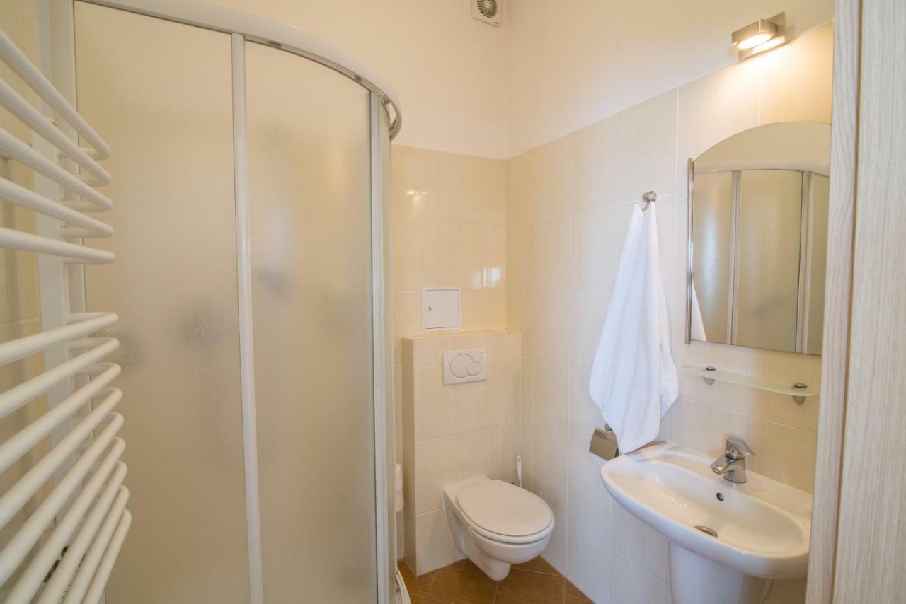 Hotel 104 Stargard Szczecinski Luaran gambar