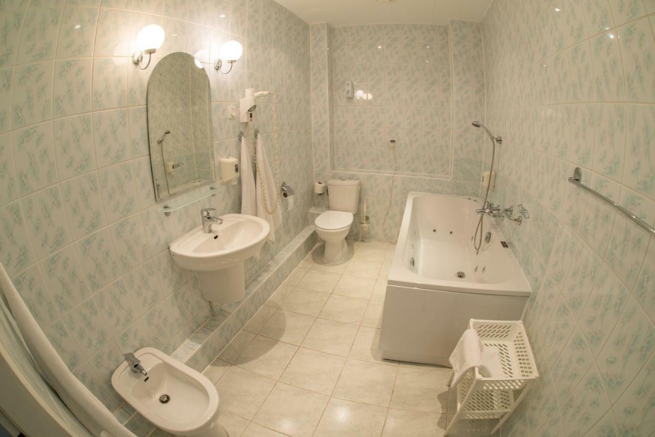 Hotel 104 Stargard Szczecinski Luaran gambar